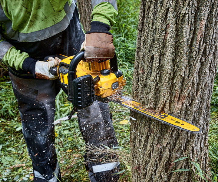 DCMCS574N-XE 54V CHAINSAW SKIN only