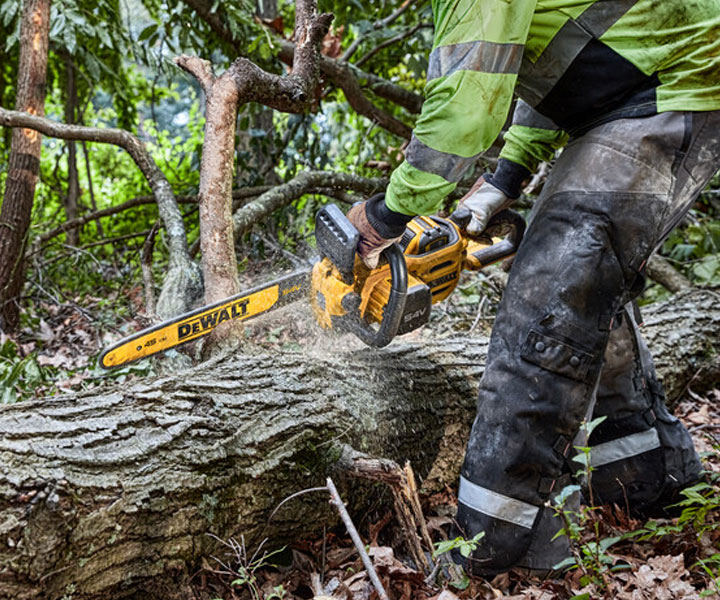 DCMCS574N-XE 54V CHAINSAW SKIN only