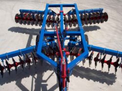 John Berends Implements TH100 Folding Trailing Tandem Discs