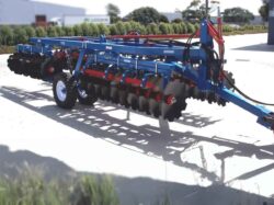 John Berends Implements TH100 Folding Trailing Tandem Discs