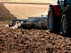 John Berends Implements TH100 Folding Trailing Tandem Discs