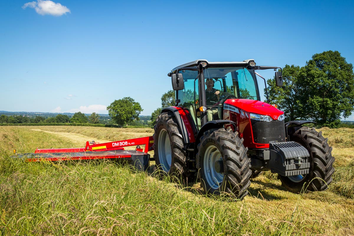 Massey Ferguson MF6700 Global Series
