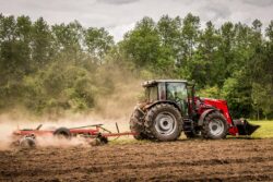 Massey Ferguson MF6700 Global Series